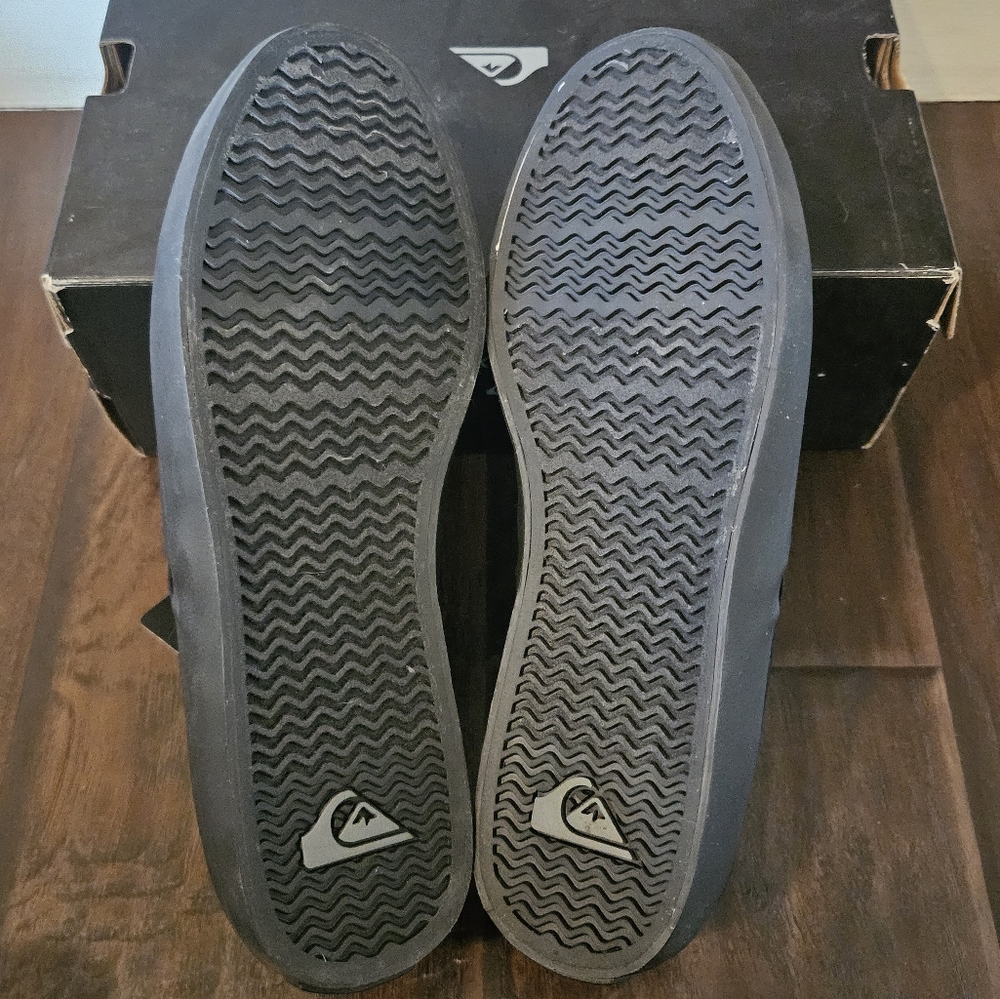 Men's Shoes - Picture 4 of 5